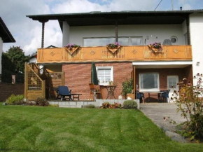  Ferienwohnung-Nuerburgblick  Райффершайд